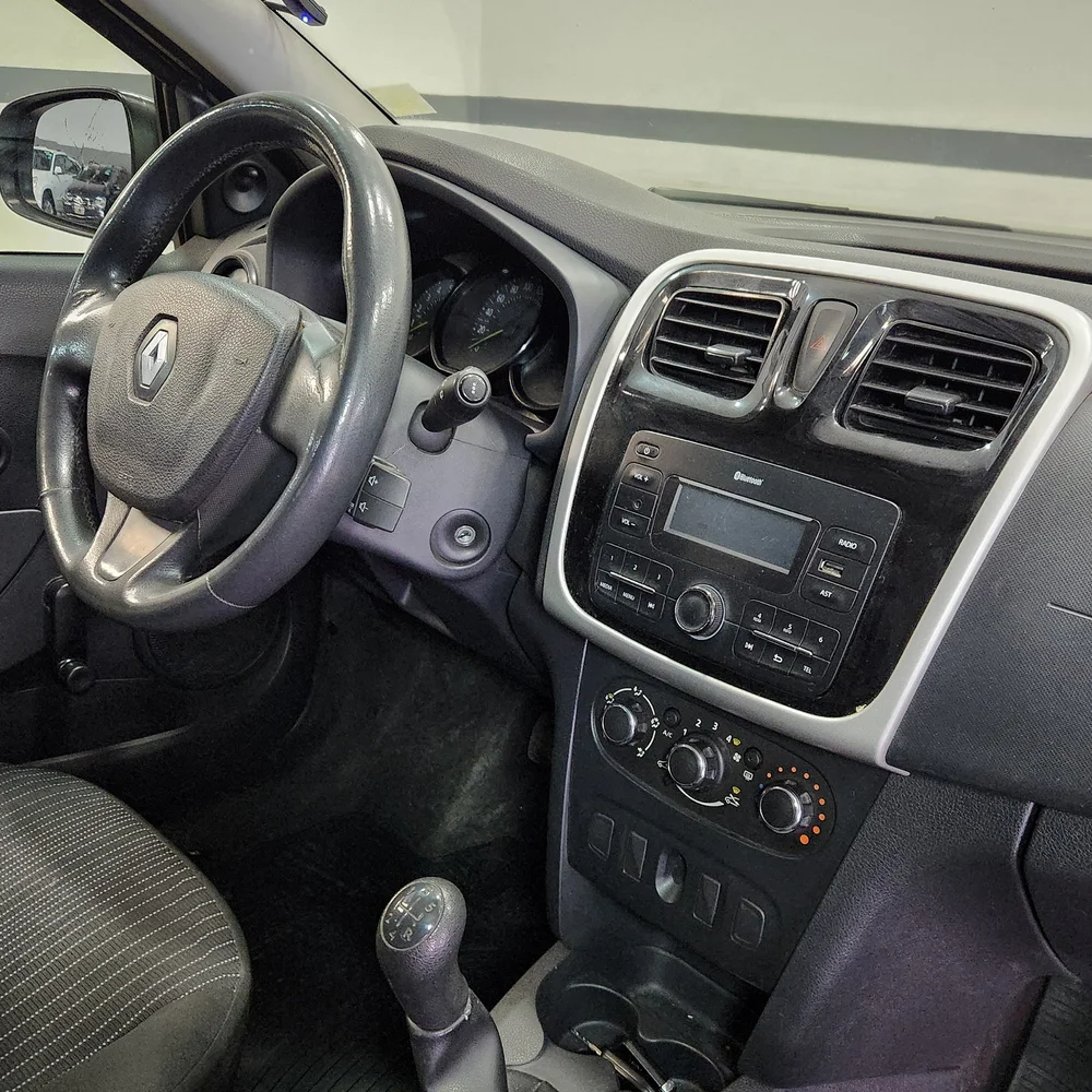 RENAULT Sandero 2017 4x2 NAFTA Miniatura 17