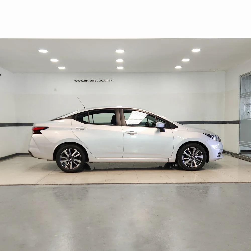 NISSAN Versa 2022 4x2 NAFTA Miniatura 4