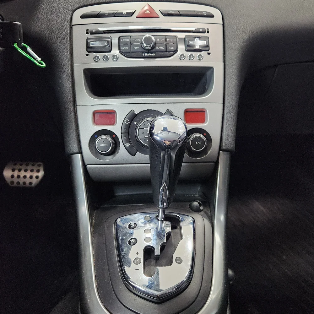 PEUGEOT 308 2014 4x2 NAFTA Miniatura 15